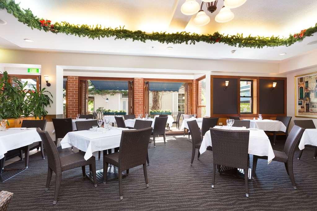 Ramada By Wyndham Brisbane Windsor 호텔 레스토랑 사진