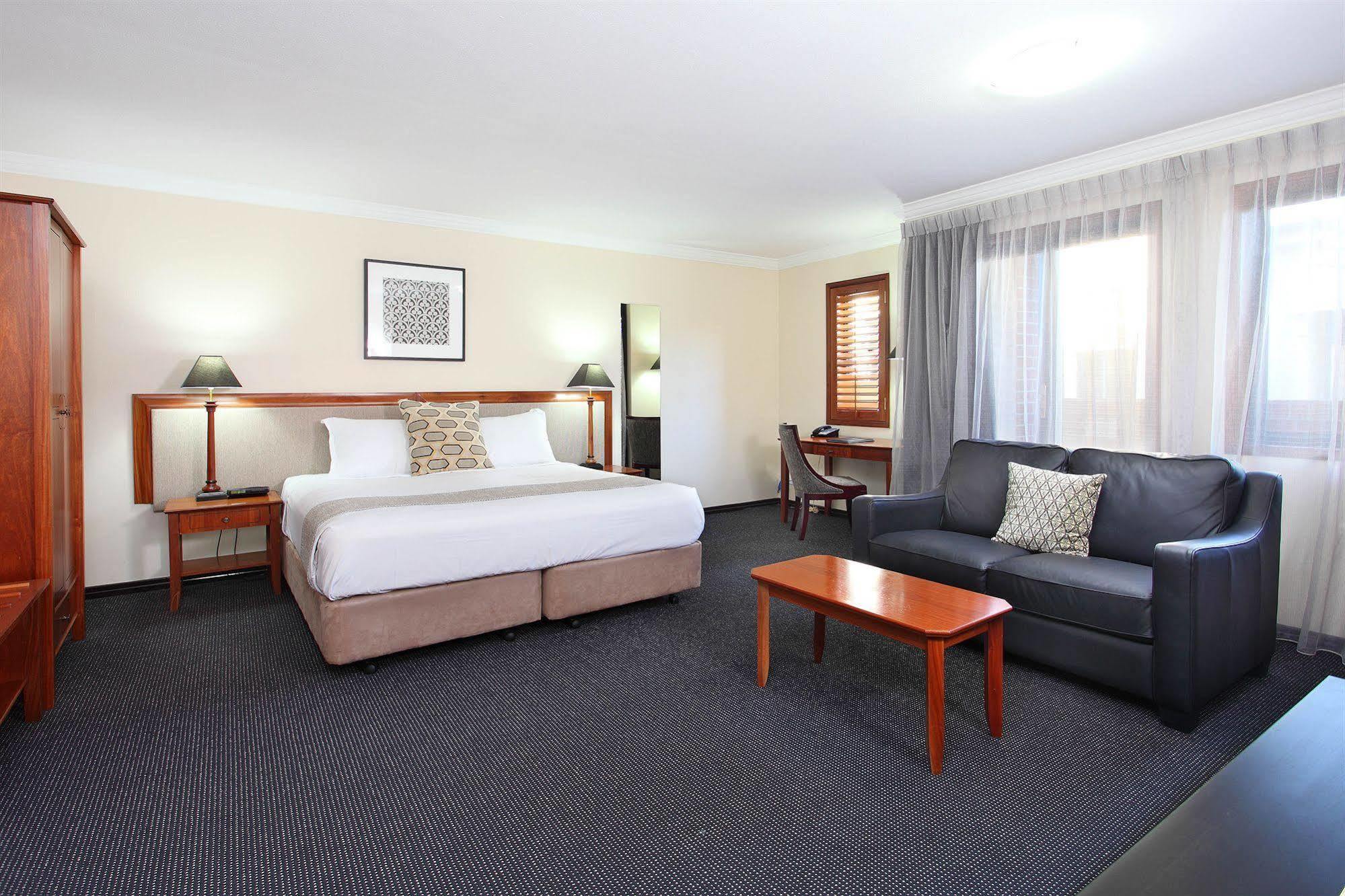 Ramada By Wyndham Brisbane Windsor 호텔 외부 사진