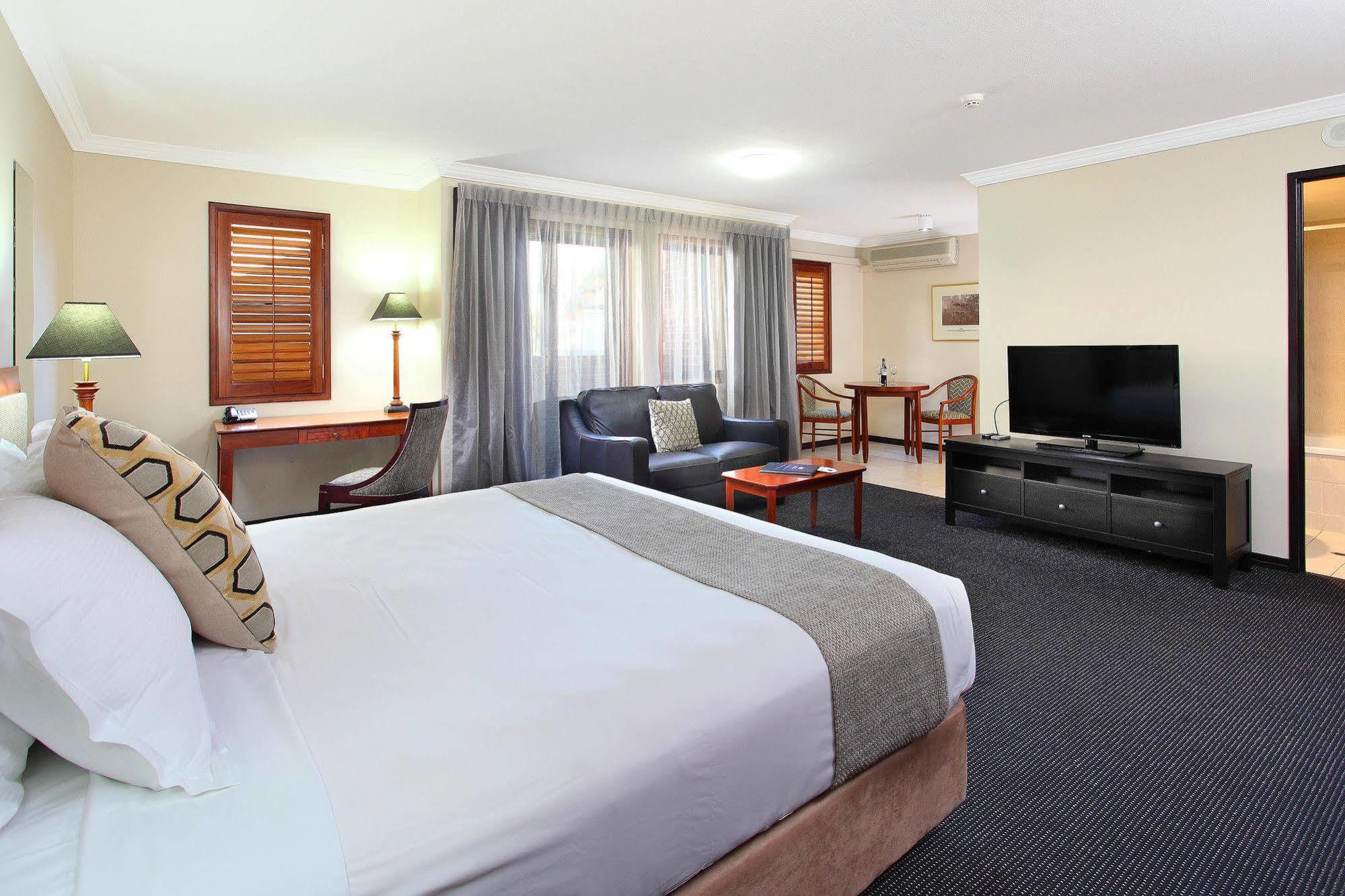Ramada By Wyndham Brisbane Windsor 호텔 외부 사진
