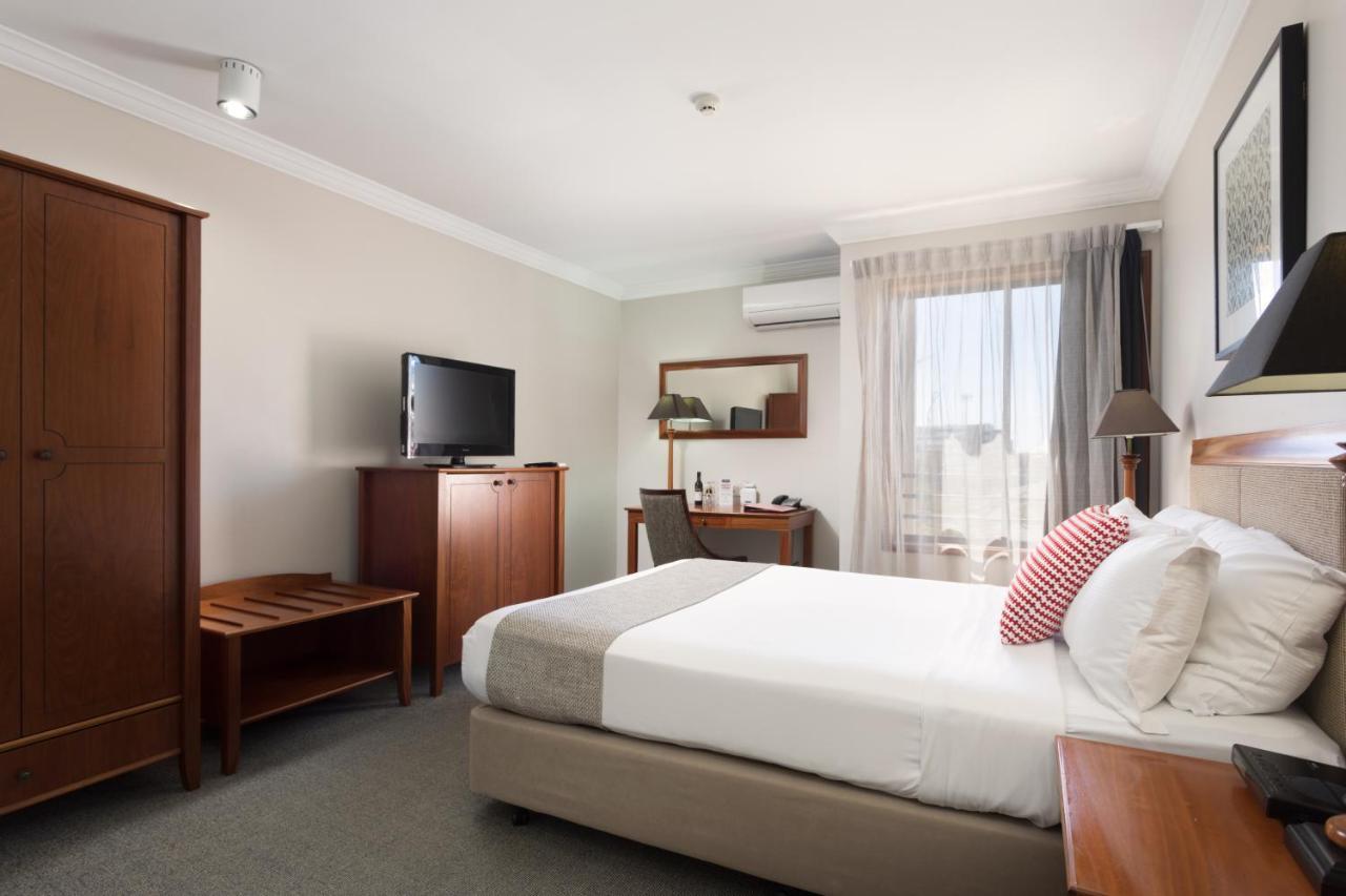 Ramada By Wyndham Brisbane Windsor 호텔 외부 사진